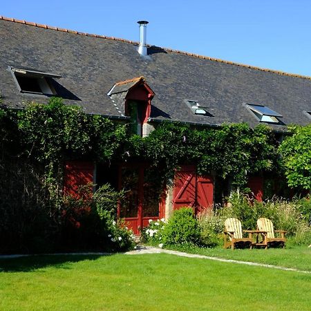 Hotel La Maison Jaune A La Janaie Parigné Exterior foto