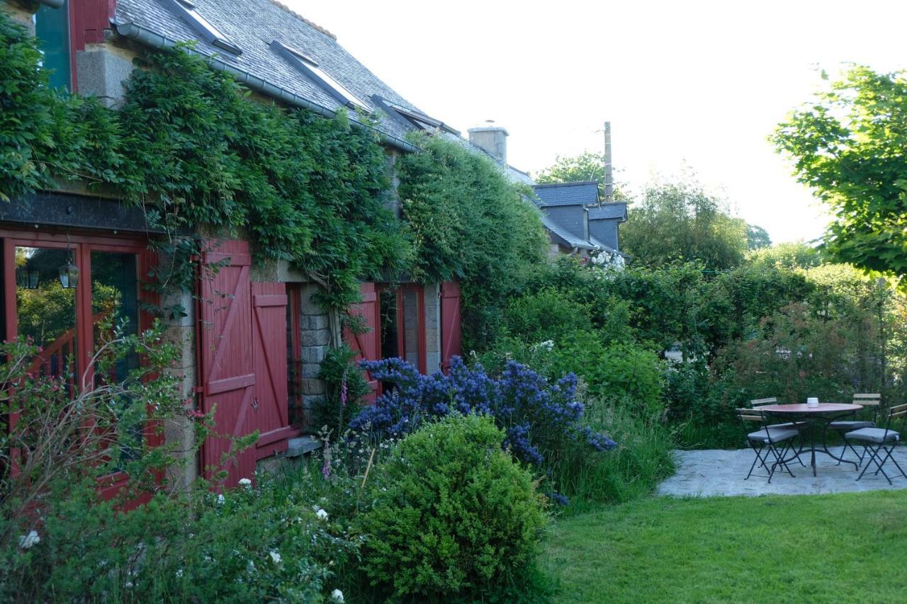 Hotel La Maison Jaune A La Janaie Parigné Exterior foto