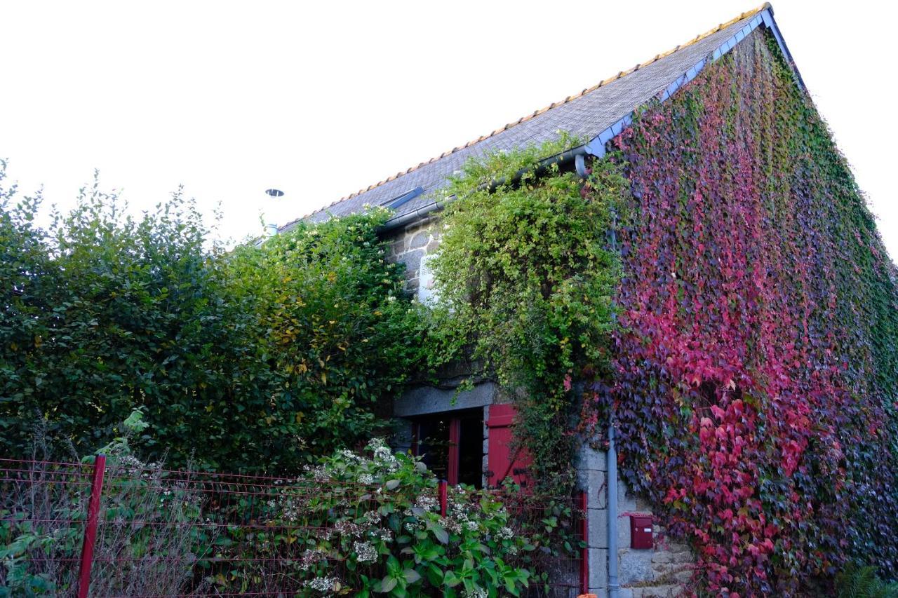 Hotel La Maison Jaune A La Janaie Parigné Exterior foto