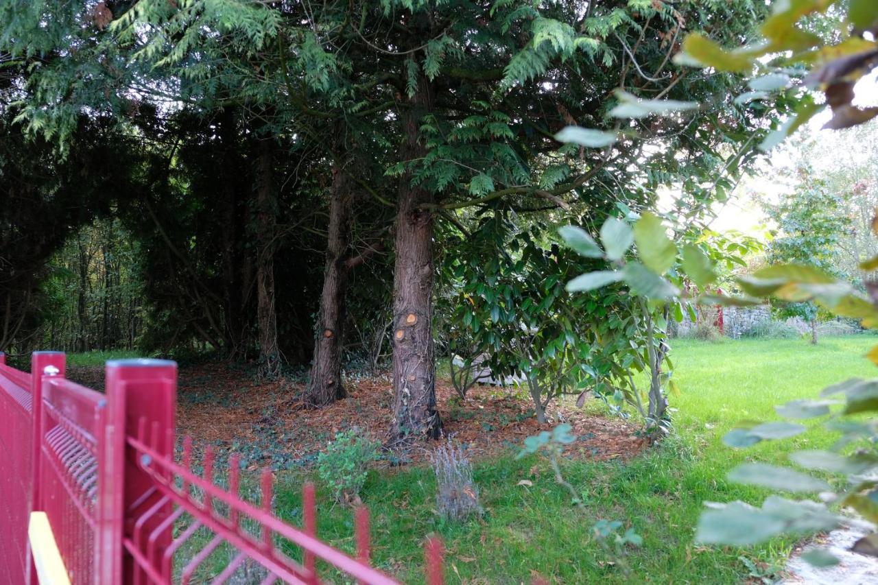 La Maison Jaune A La Janaie Parigné Exterior foto