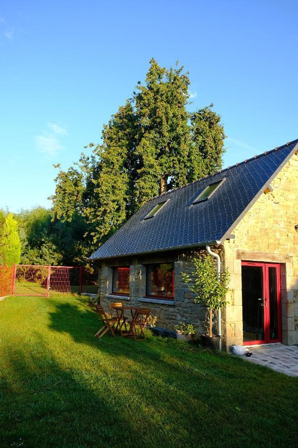 Hotel La Maison Jaune A La Janaie Parigné Exterior foto